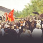 Sventola alta la rossa bandiera della Comune