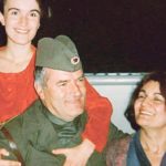 Ana, Ado, Monica e i due generali