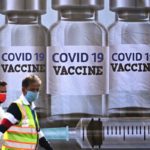 Il virologo Fabrizio Pregliasco: «Stiamo affrontando due pandemie»