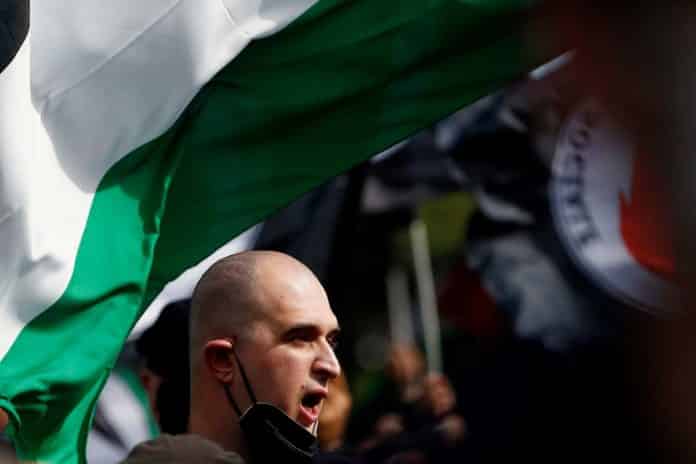 Manifestazione di Forza Nuova a Ponte Milvio contro l’antifascismo