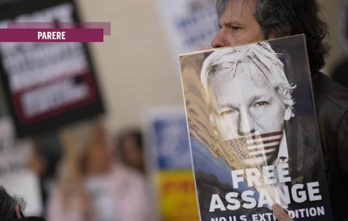 Manifestazione Assange Londra
