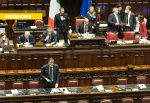 Governo dietro la lavagna