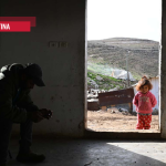 Vivere e resistere a Masafer Yatta mentre l’esercito d’Israele bombarda le case