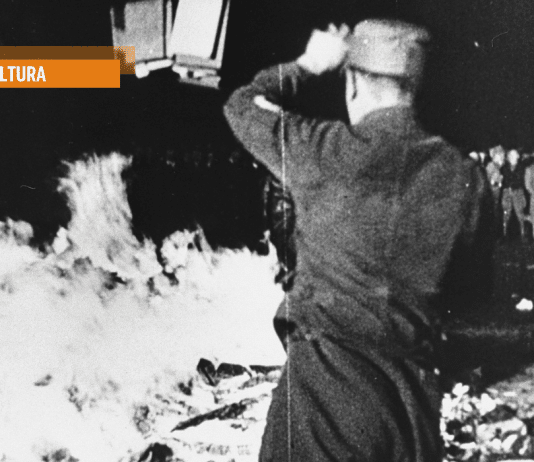 A Bebelplatz i libri bruciati, ma non le idee