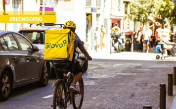 Capitalismo digitale, sfruttamento analogico