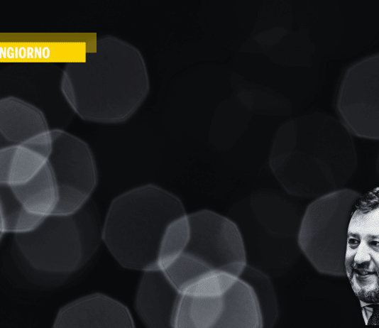 A Massa si muore. A Roma si posta