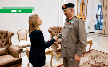 Il doppio standard occidentale sui diritti umani: condanna per Cina e Iran, silenzio sul Pakistan e alleanza con la Libia