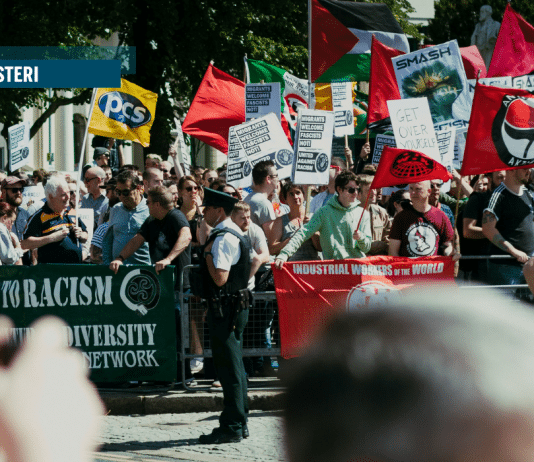Violenze a Belfast. Sinn Féin in allarme, la sua base popolare si riscopre xenofoba