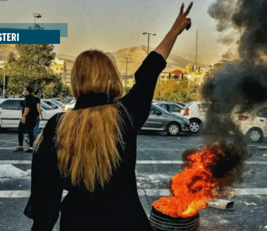 Iran, la guerra contro le donne raccontata dalla regista Raha Shirazi