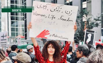 Iran, le donne non si arrendono al regime e a Trump